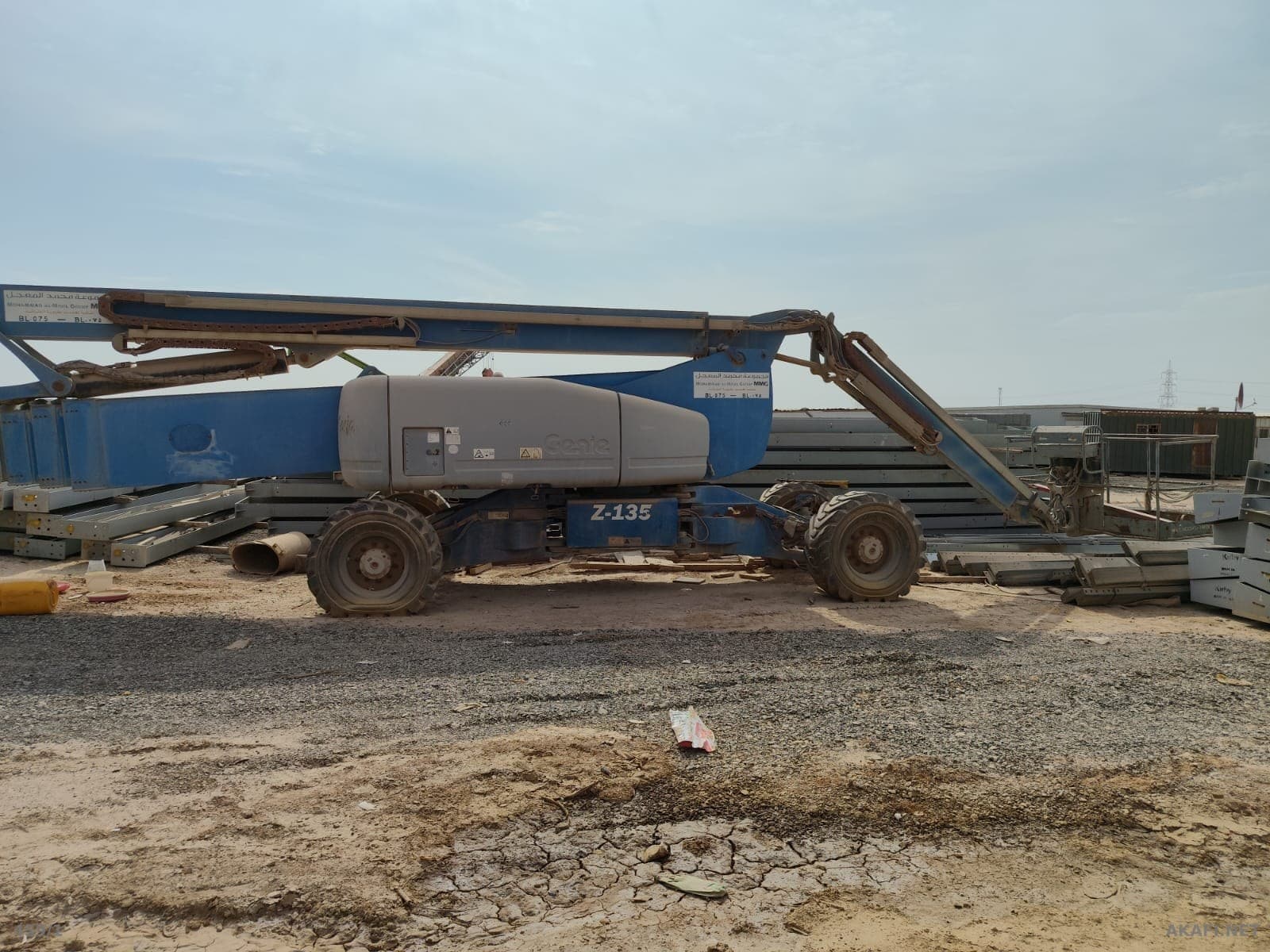 للبيع رافعة سلة مفصلية Genie Z-135 ارتفاع 41 متر  اعلان رقم 10014